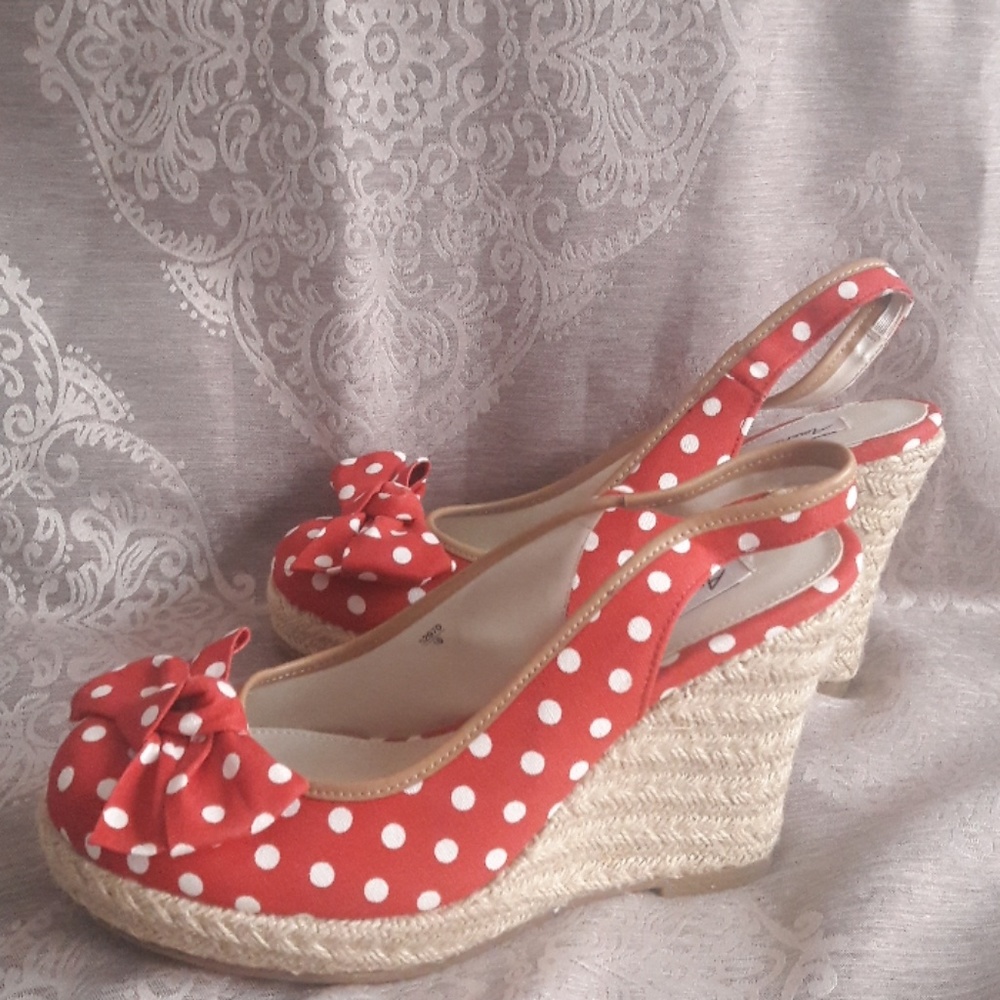 American Eagle wedges 7.5